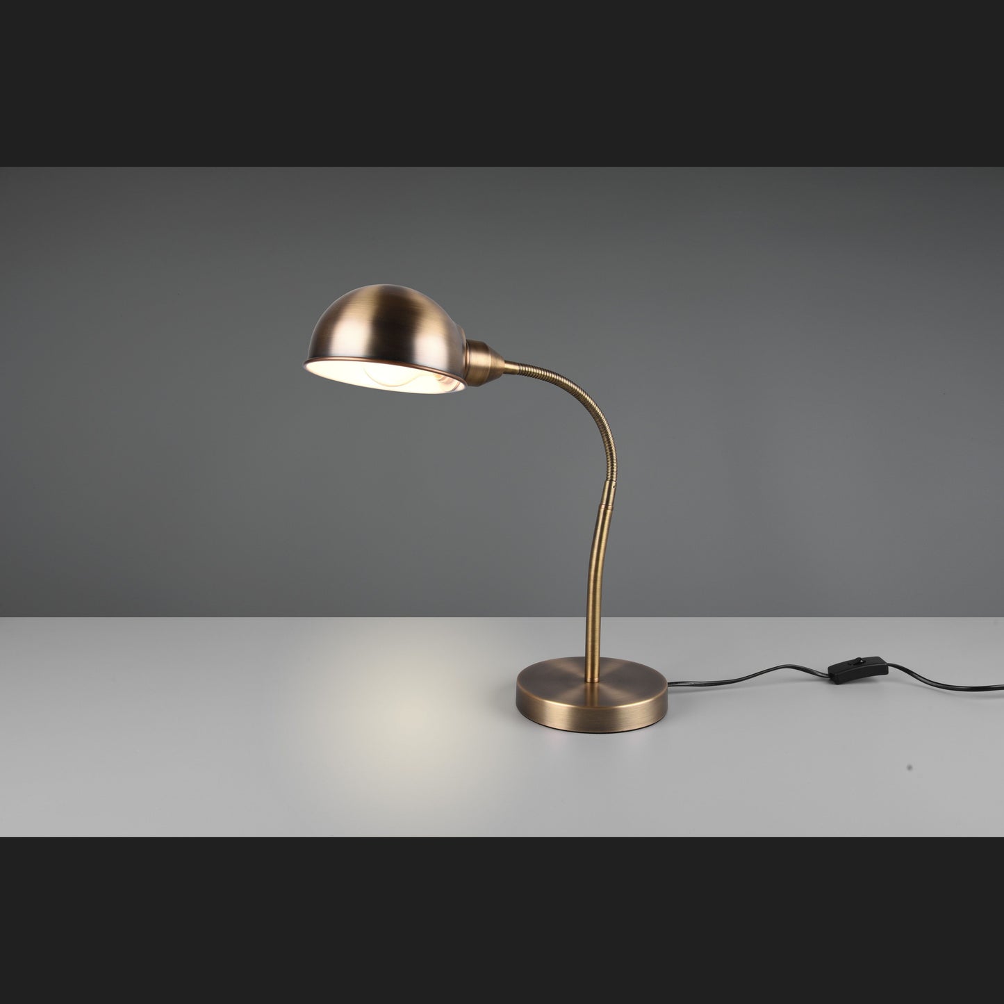 Perry  - Table lamp - Old Brass - Trio