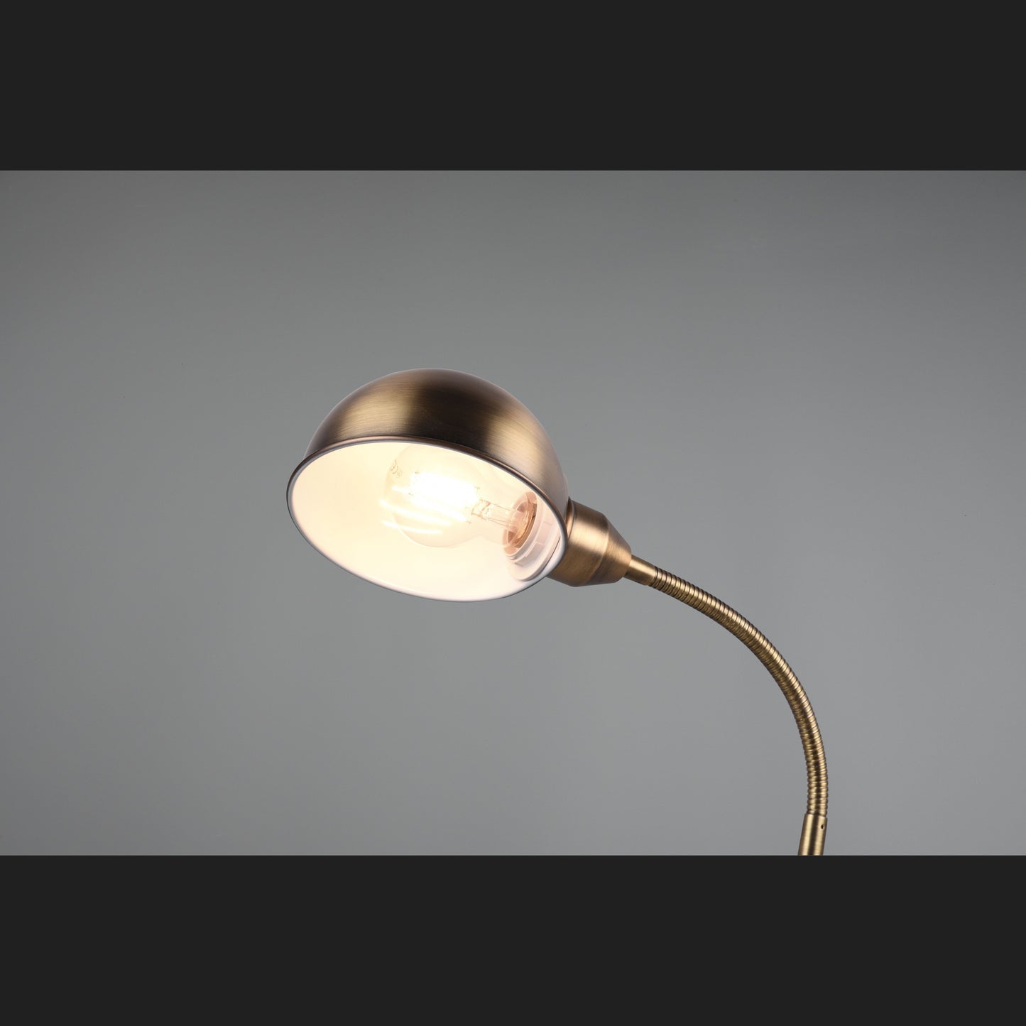 Perry  - Table lamp - Old Brass - Trio