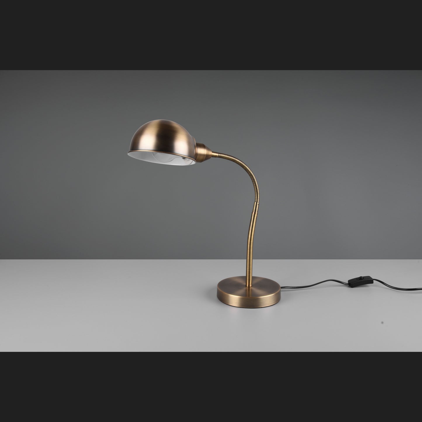 Perry  - Table lamp - Old Brass - Trio