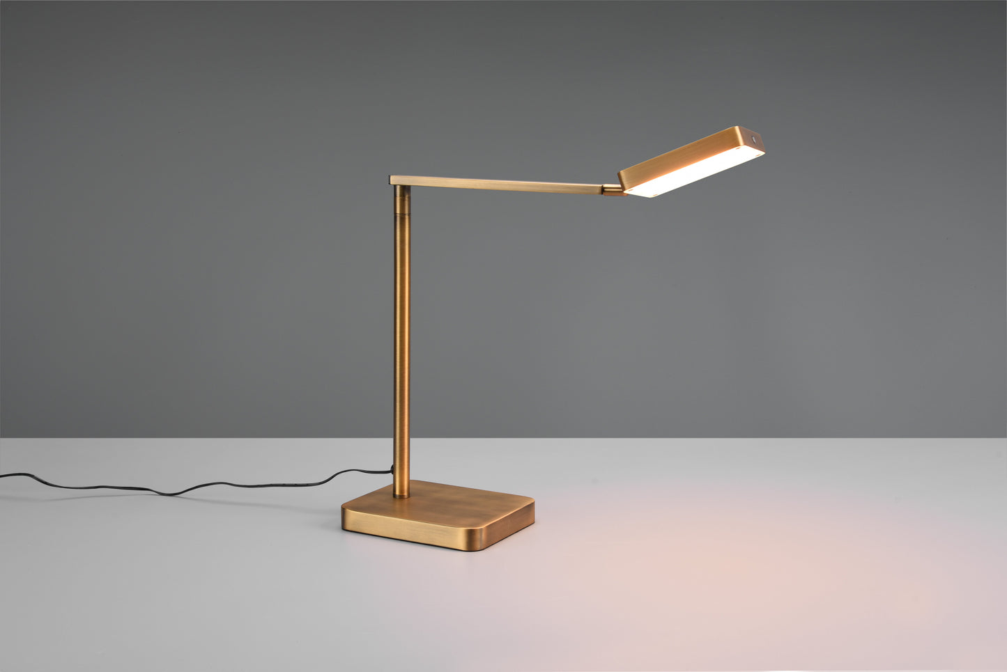 Pavia  - Table lamp - Old Brass - Trio