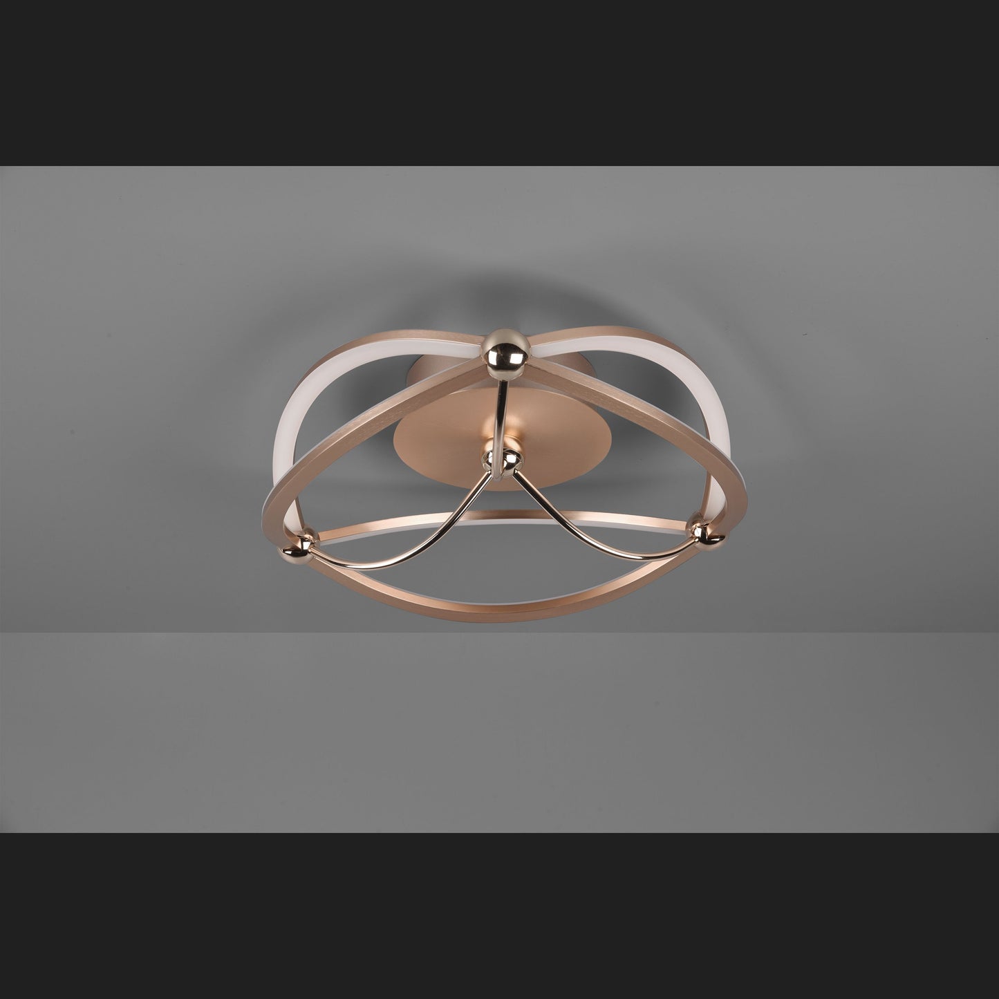 Charivari  - Ceiling lamp - Brass Matt - Trio