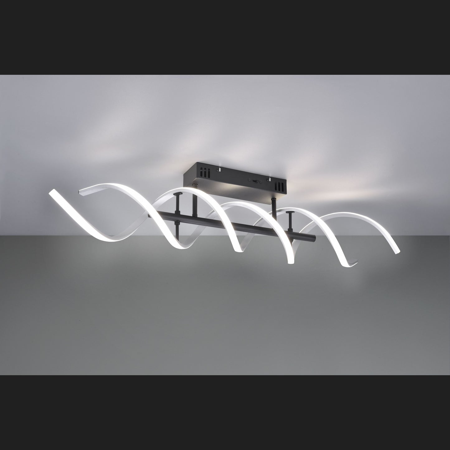 Sequence  - Ceiling lamp - Brushed Aluminium - Trio