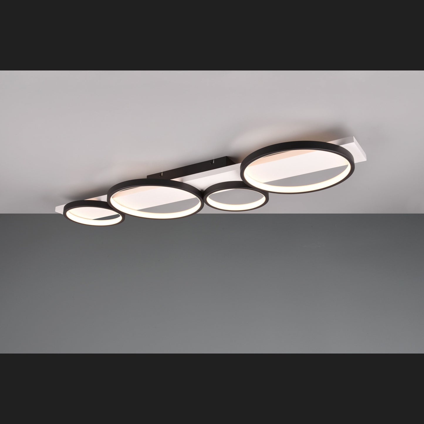 Medera  - Ceiling lamp - Black Matt - Trio