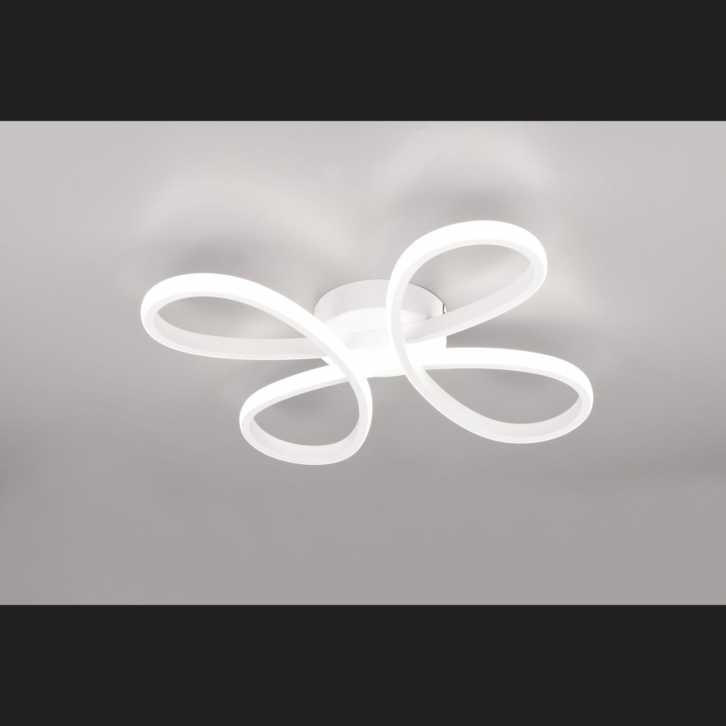 Fly  - Ceiling lamp - White Matt - Trio