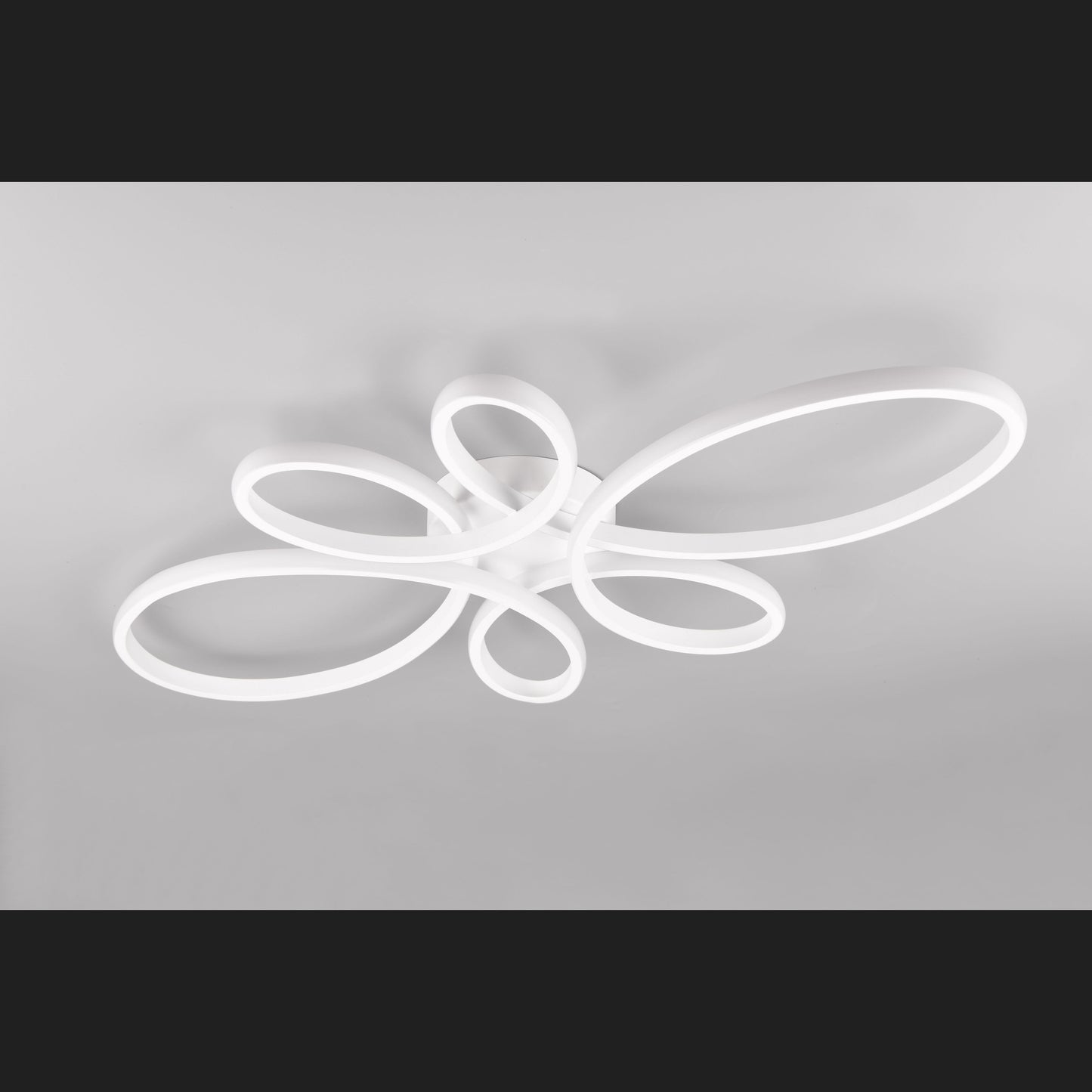 Fly  - Ceiling lamp - White Matt - Trio