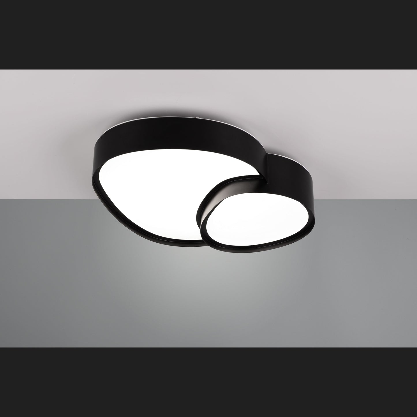 Rise  - Ceiling lamp - Black Matt - Trio