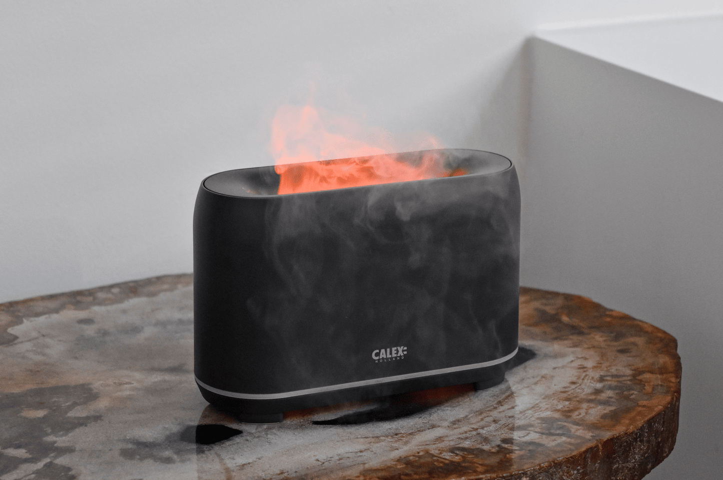 Calex Smart Flame Aroma Diffuser - Humidifier with Adjustable Light