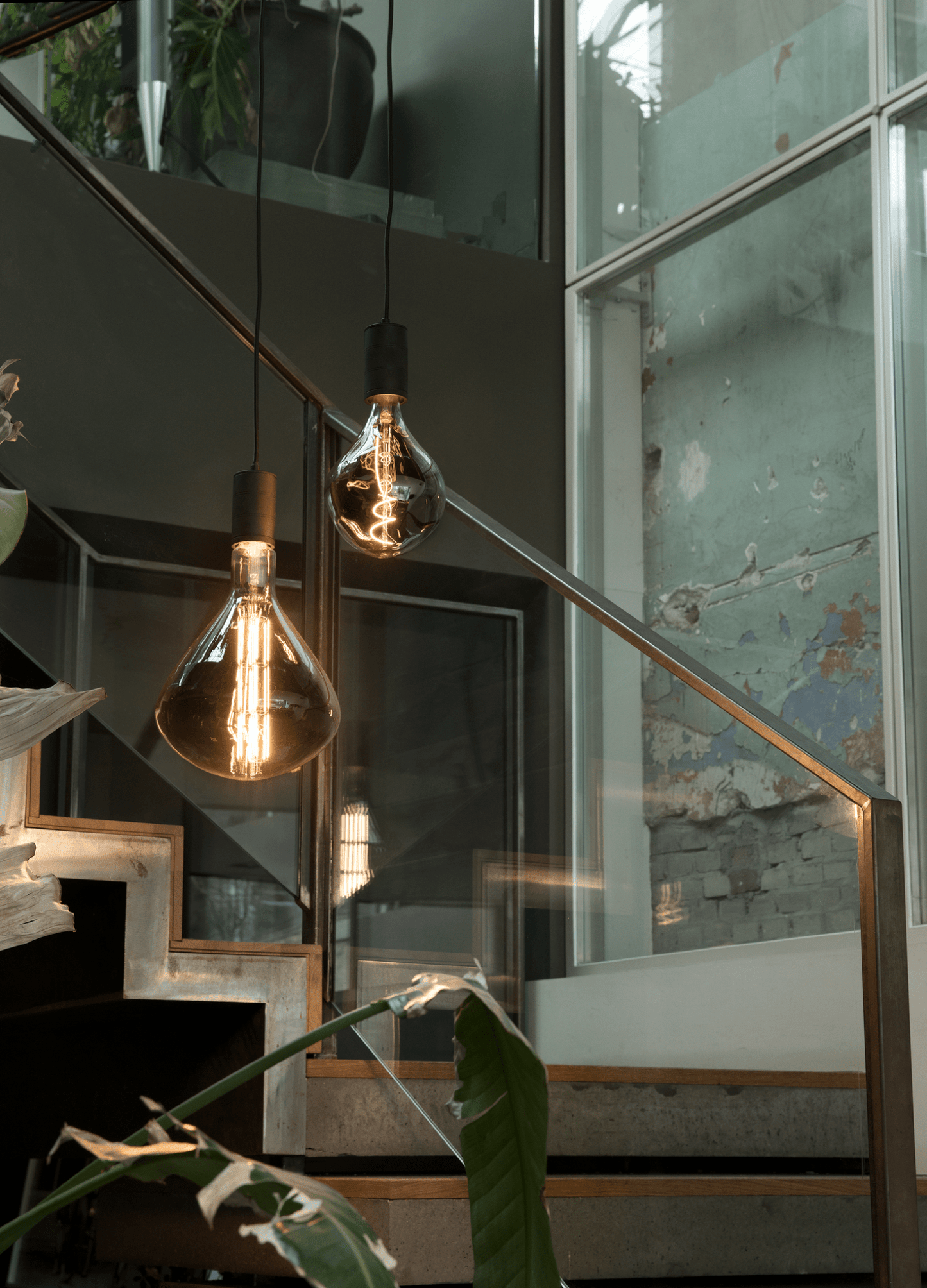 Calex XXL Organic EVO LED Bulb Titanium - E27 - 6W - Dimmable
