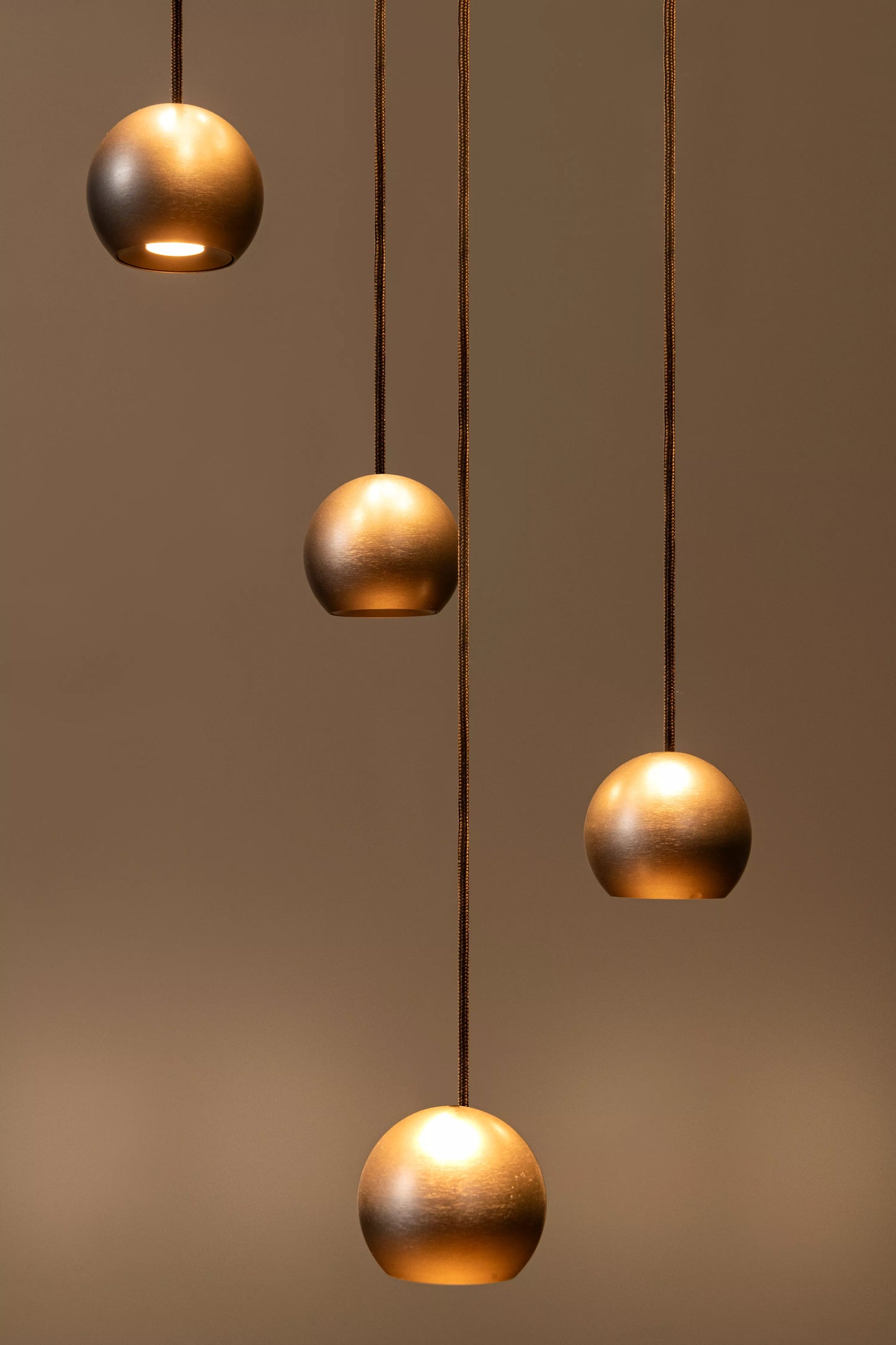 Lucide MONTANA - Pendant light - LED Dim. - CCT - 16x5,7W 2700K/4000K - Suitable for double-height spaces and high ceiling - Coffee | Premium