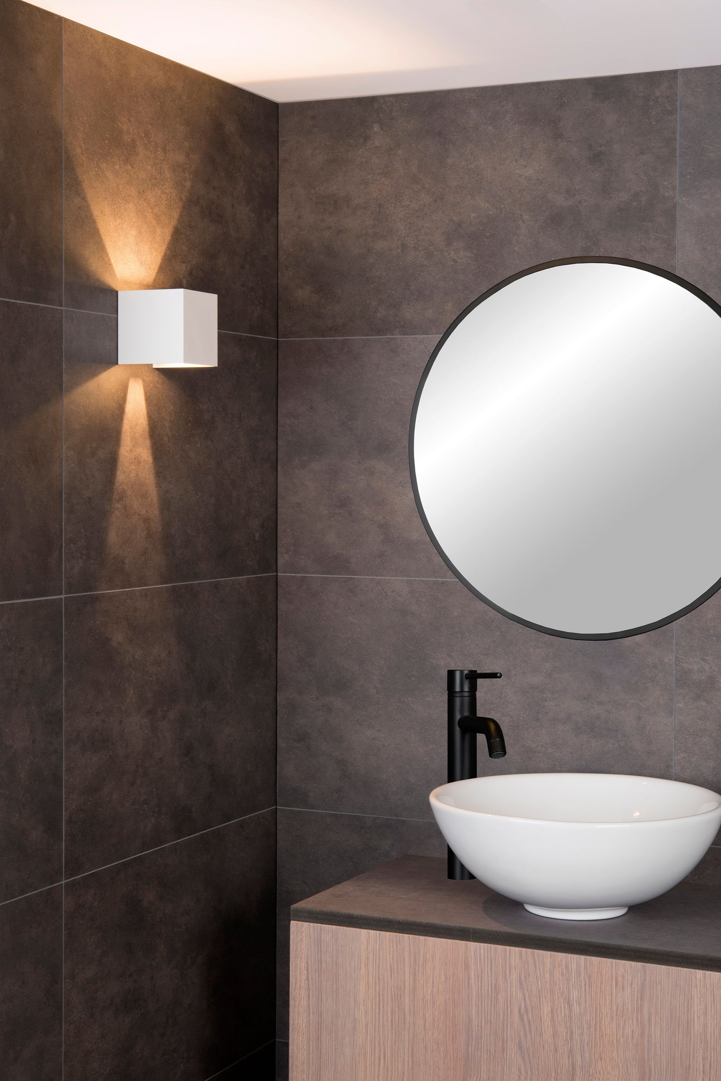 Lucide AXI - Wall spotlight / Wall light Bathroom - LED - 2x7W 2700K - IP54 - Adjustable beam angle - White