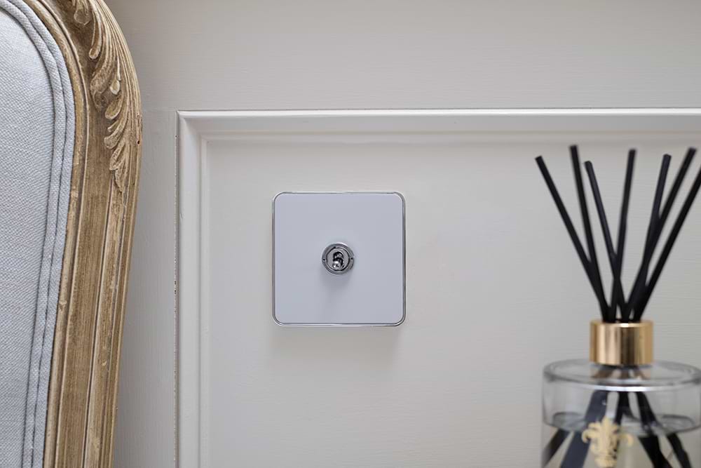 Soho Lighting White & Polished Chrome With Chrome Edge 20A 1 Gang Intermediate Toggle Screwless