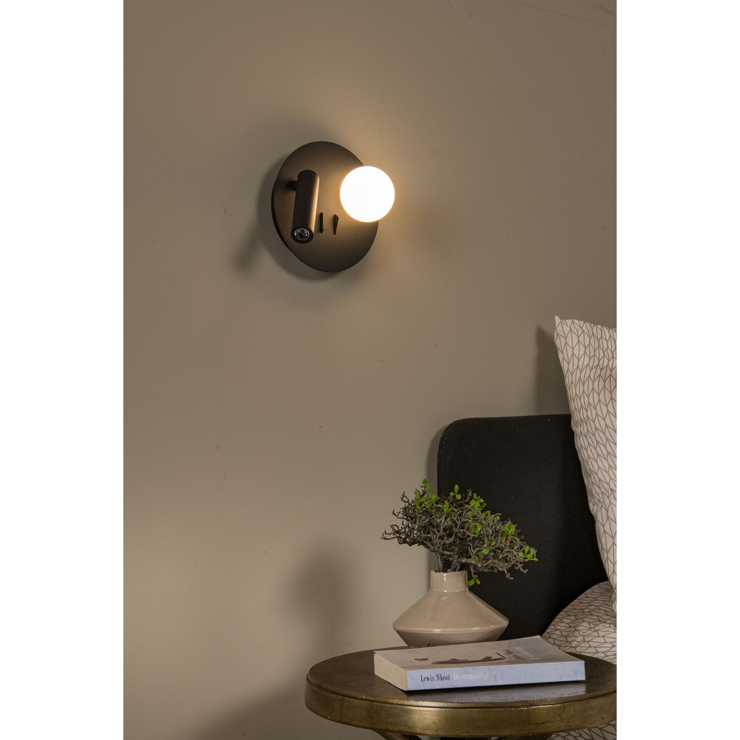 Lucide MATIZ - Bedside lamp / Wall light - LED - 1x3,5W 3000K - With USB charging point - Black