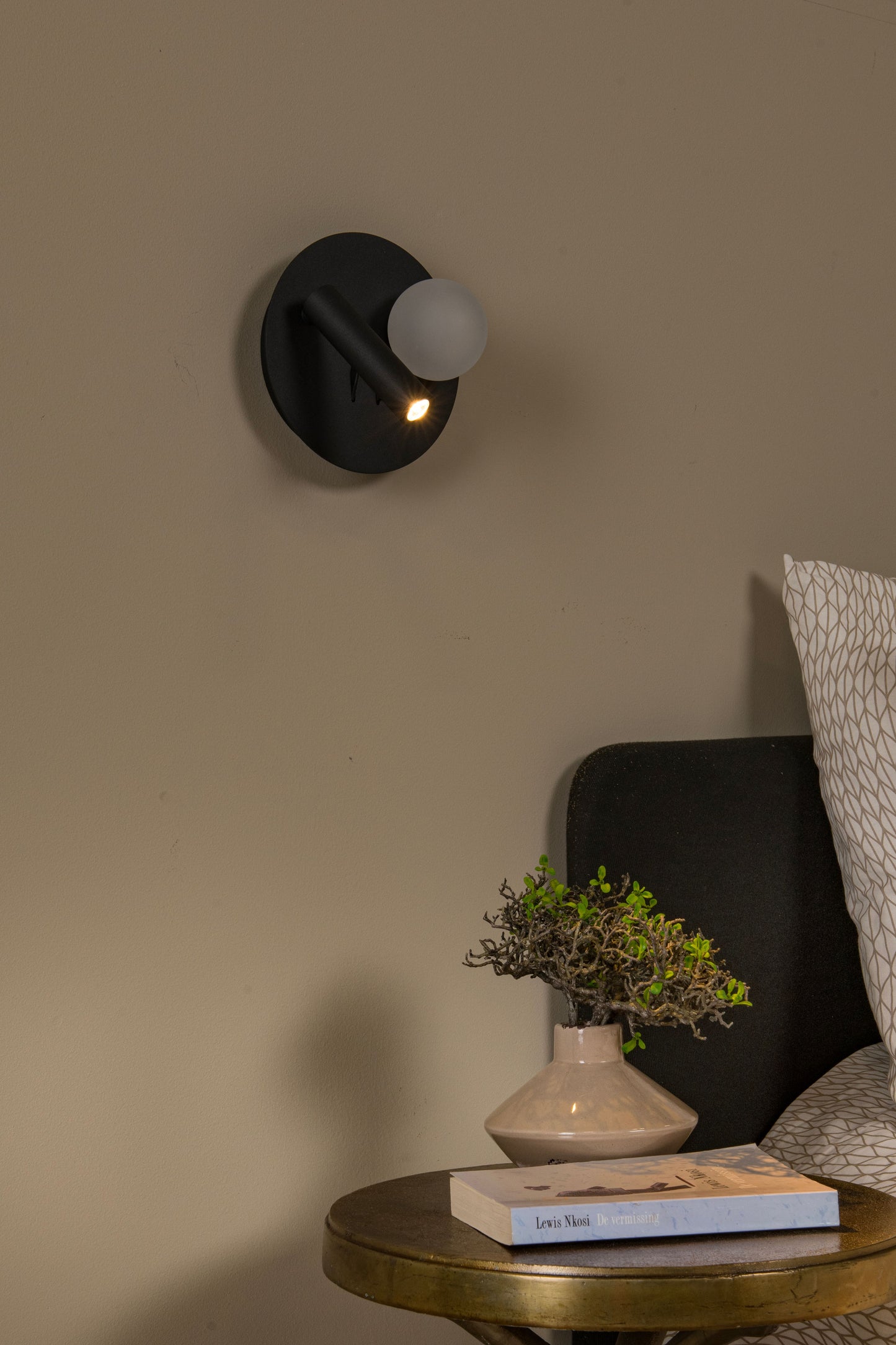 Lucide MATIZ - Bedside lamp / Wall light - LED - 1x3,5W 3000K - With USB charging point - Black