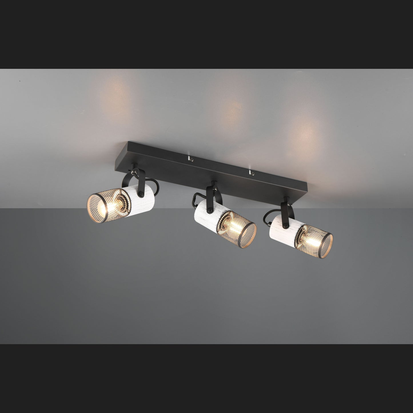 Tosh  - Spot - Black - White - Trio