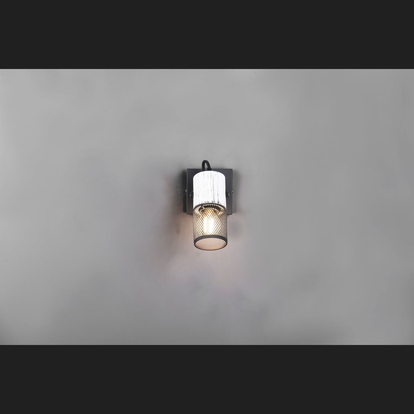 Tosh  - Spot - Black - White - Trio