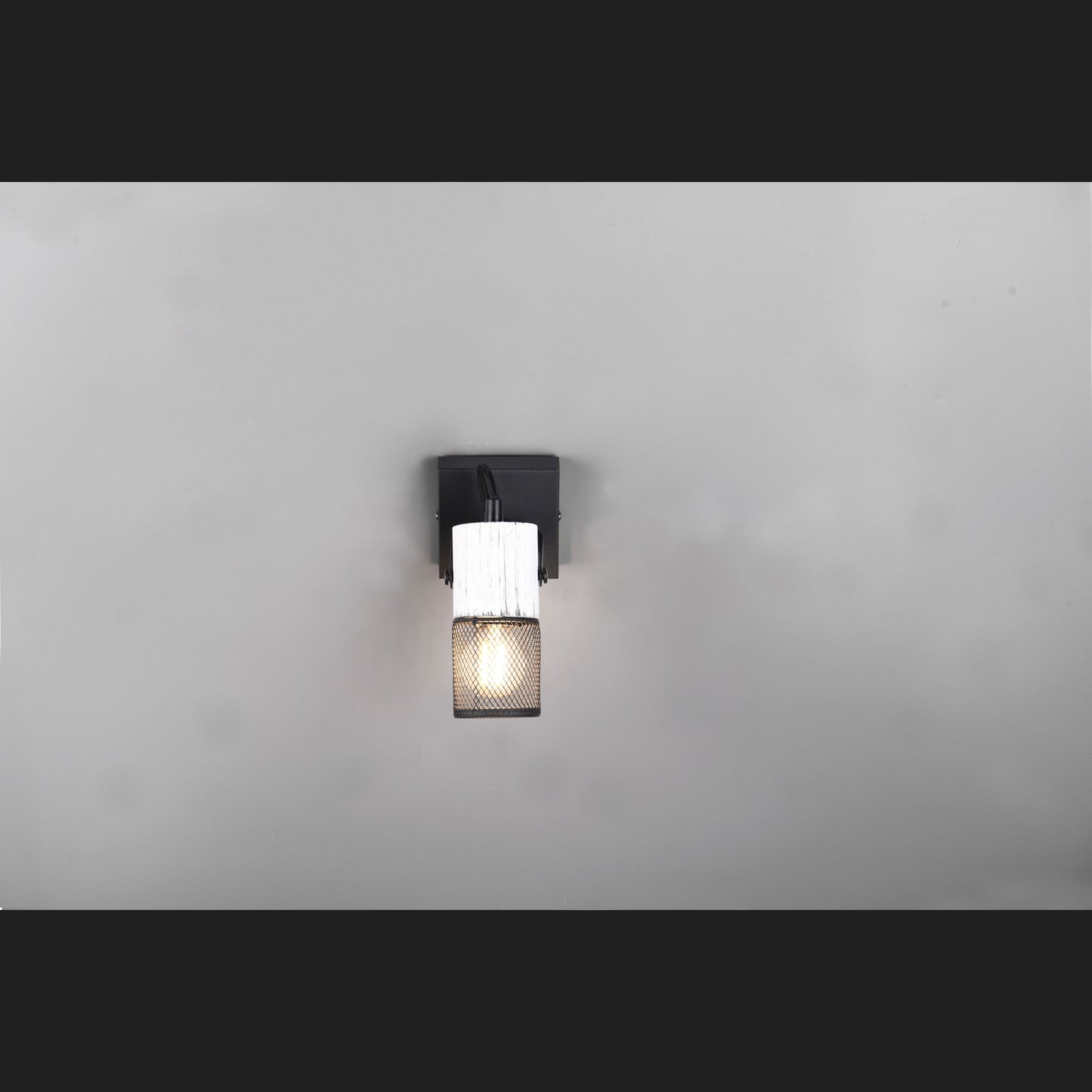 Tosh  - Spot - Black - White - Trio