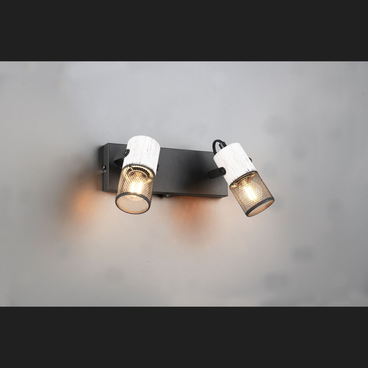 Tosh  - Spot - Black - White - Trio