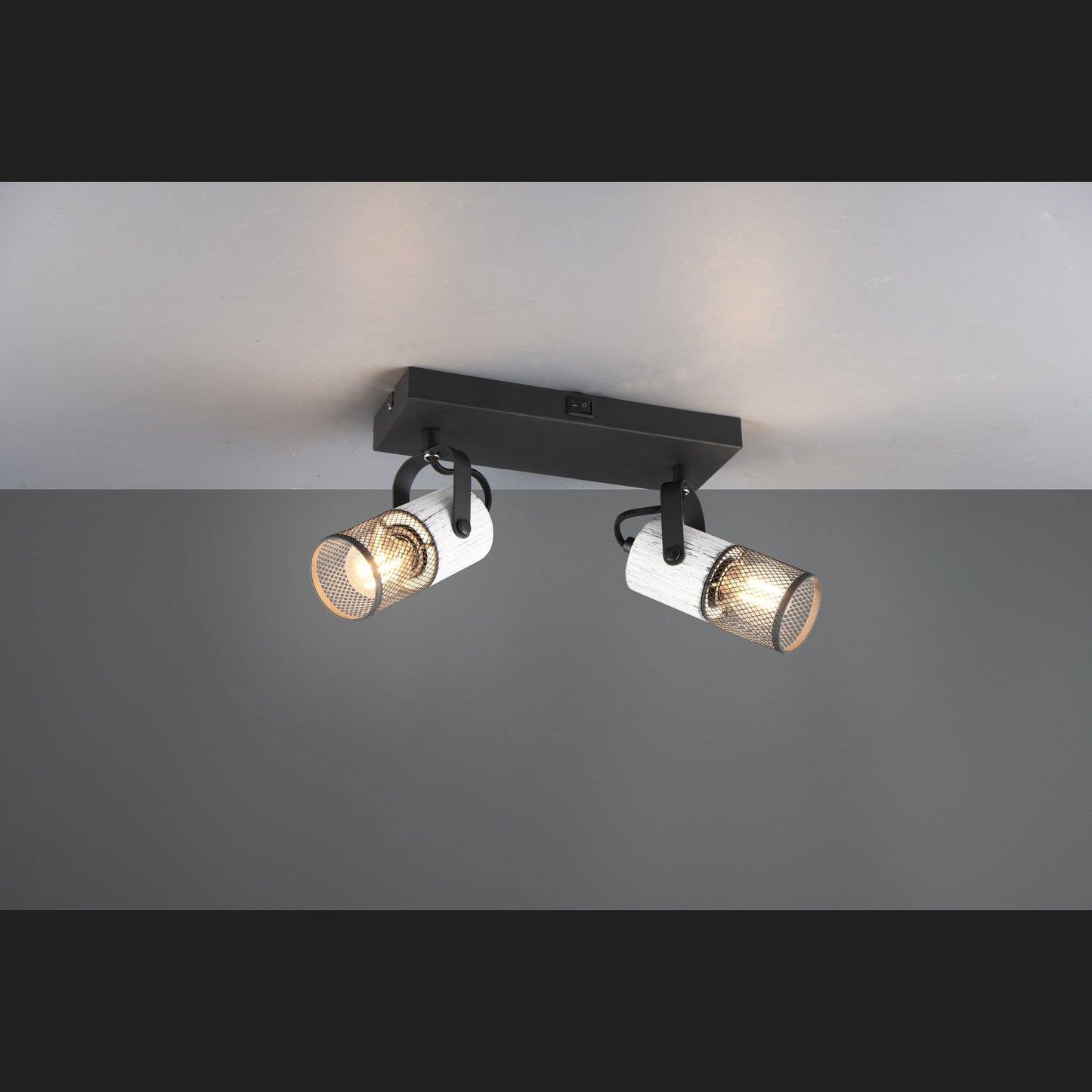 Tosh  - Spot - Black - White - Trio