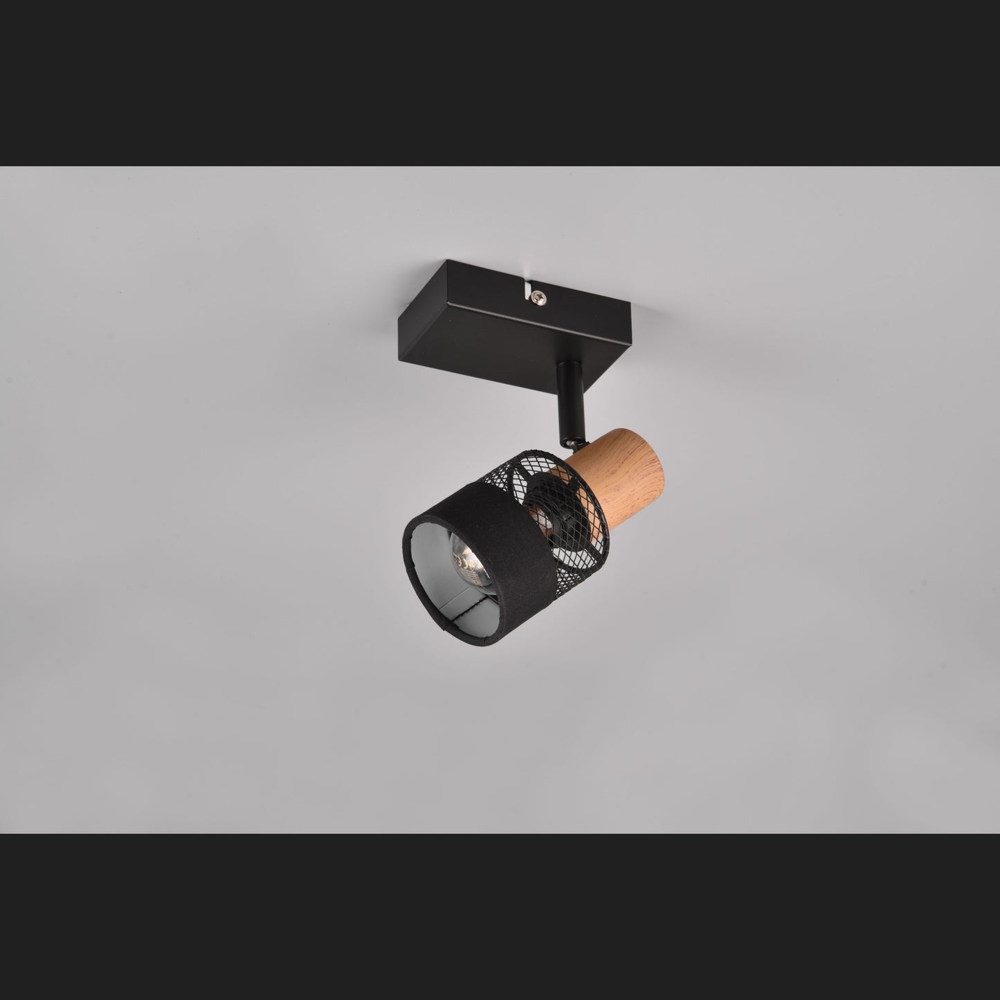 Nandini  - Spot - Black - Trio