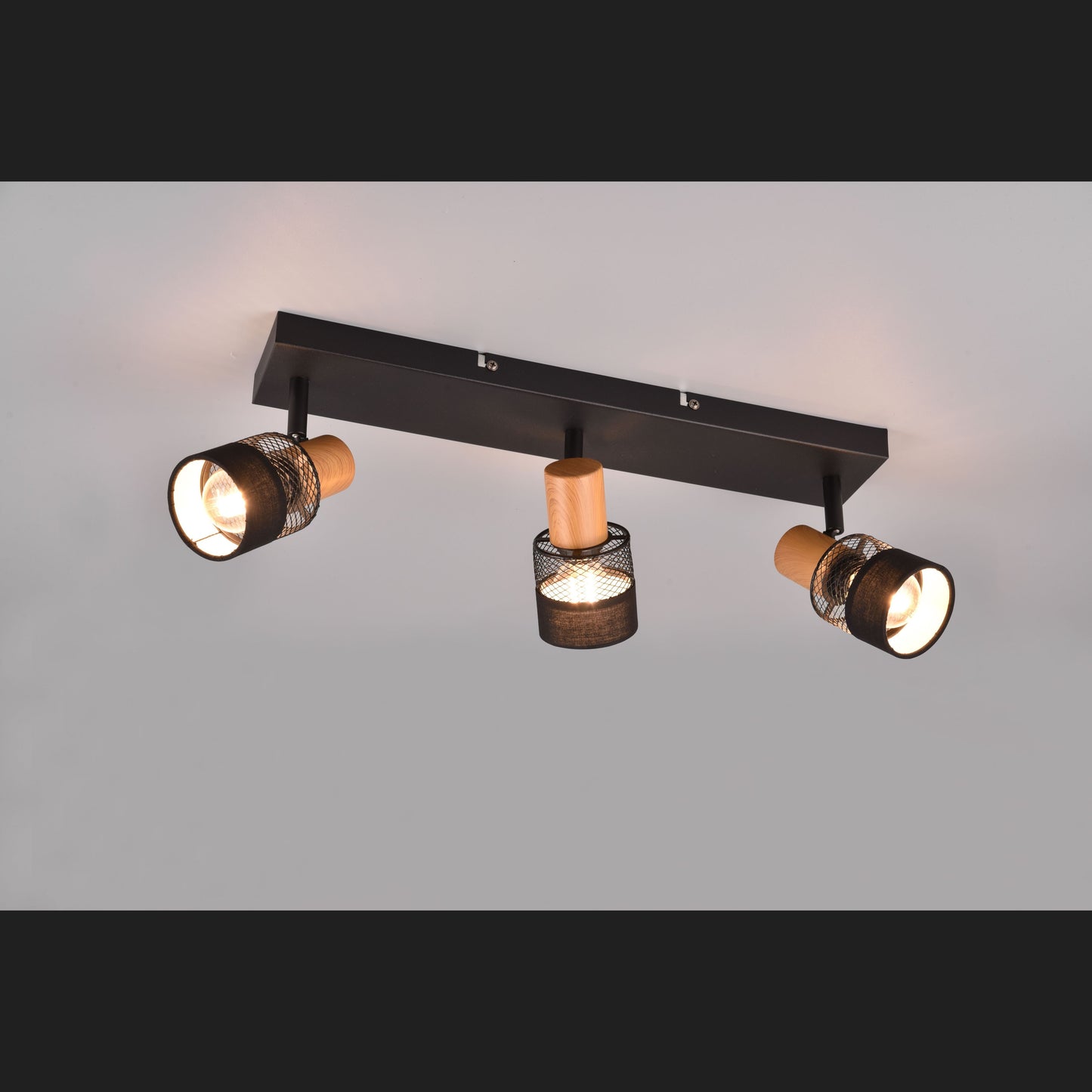 Nandini  - Spot - Black - Trio