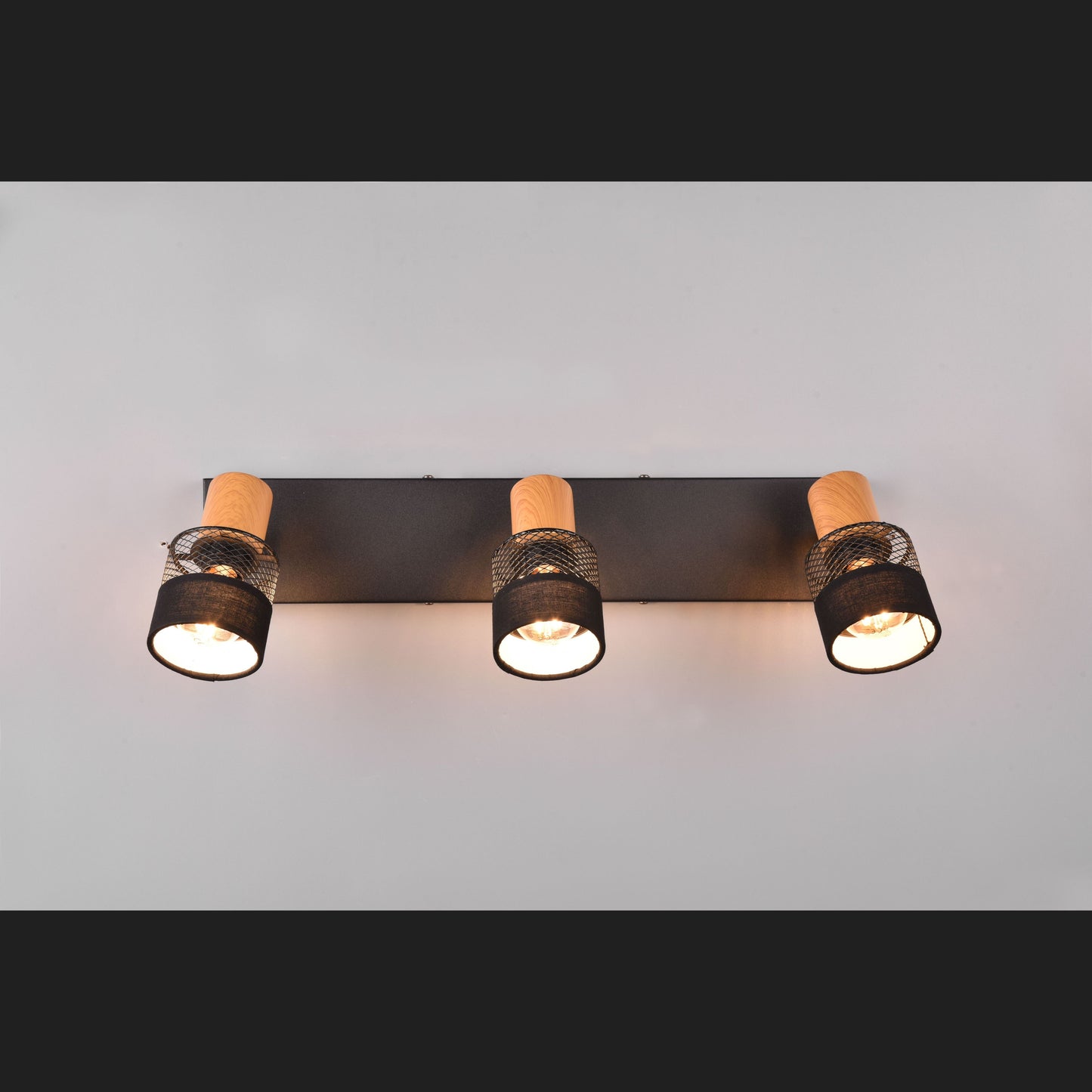 Nandini  - Spot - Black - Trio