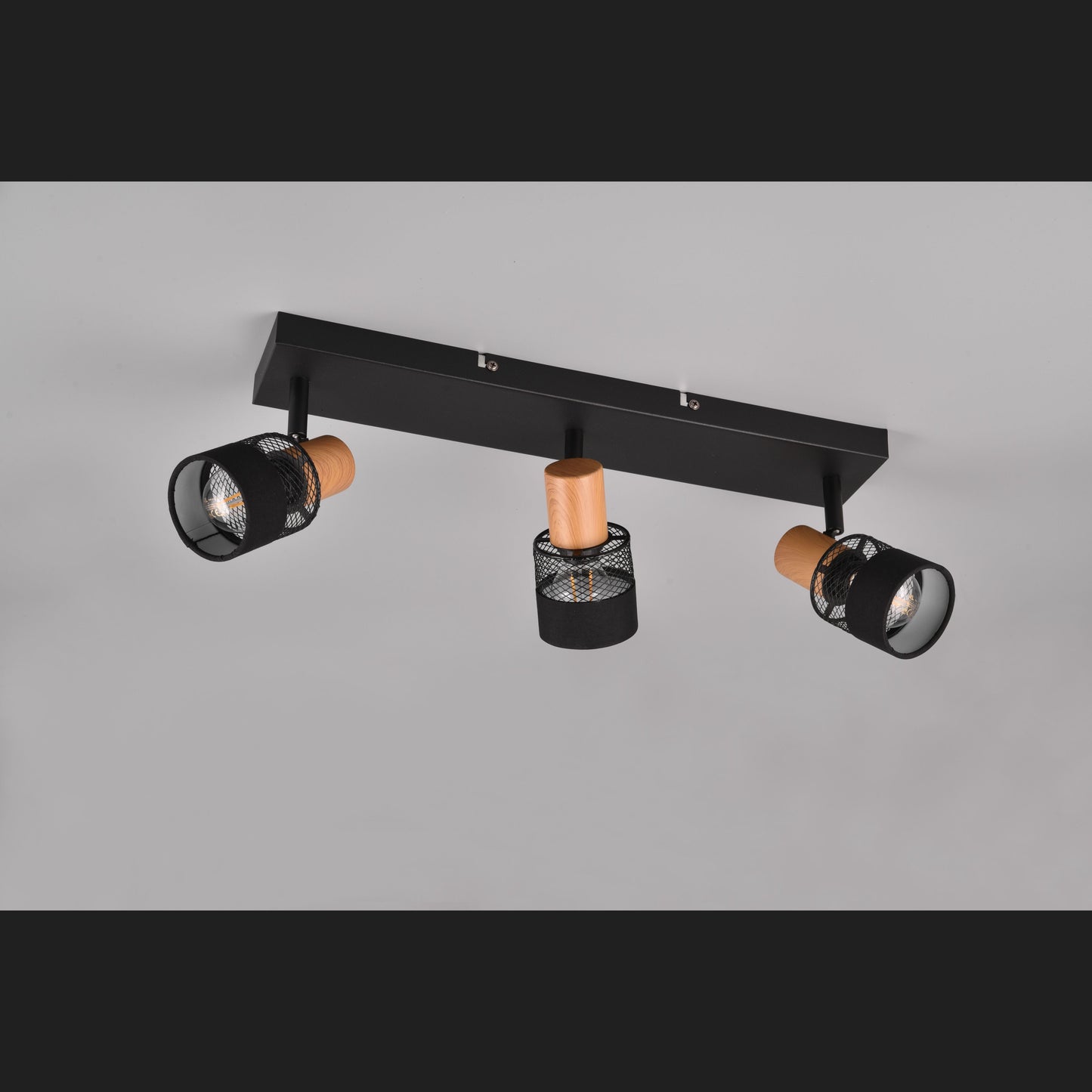 Nandini  - Spot - Black - Trio