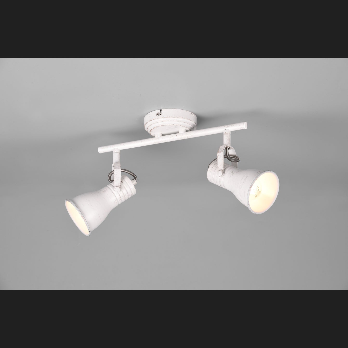 Steam  - Spot - Antique White - Trio