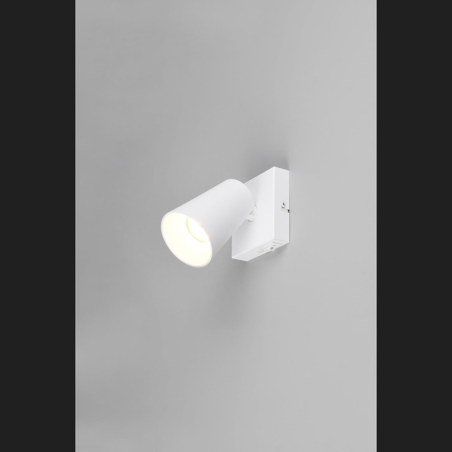 Sharp - Spot - White Matt - Trio - 817170131