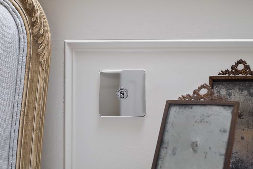 The Finsbury Collection Polished Chrome Flat Plate 20A 1 Gang 2 Way Toggle Switch Screwless