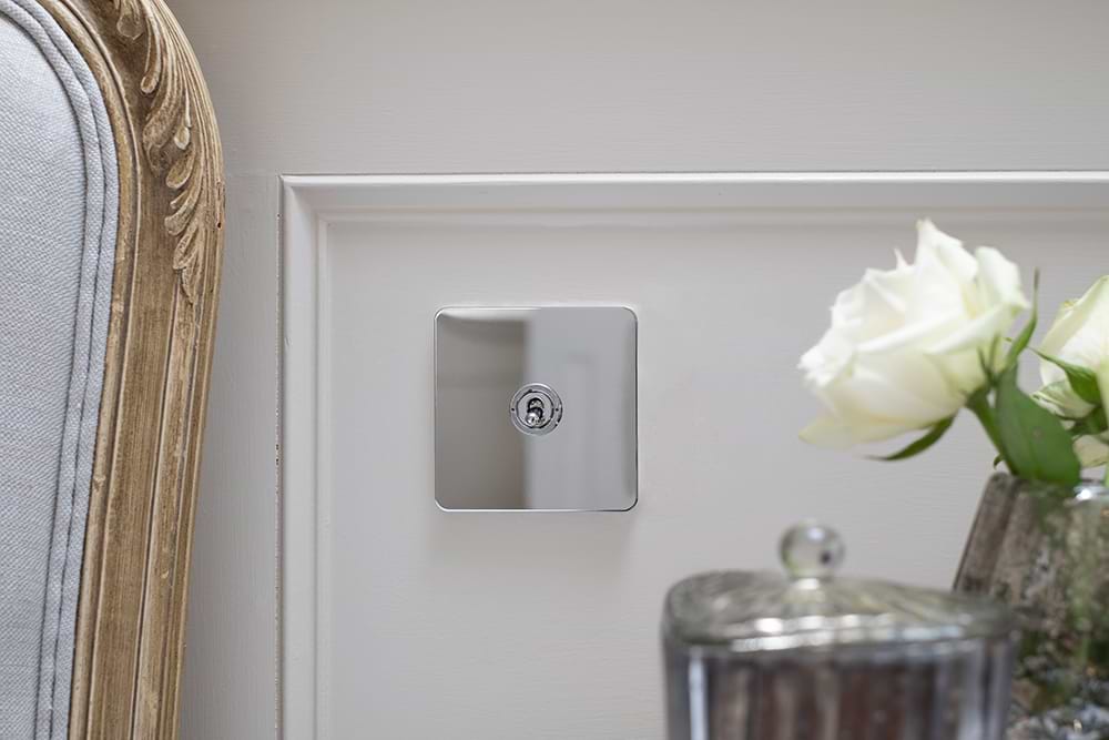 The Finsbury Collection Polished Chrome Flat Plate 20A 1 Gang Intermediate Toggle Switch Screwless