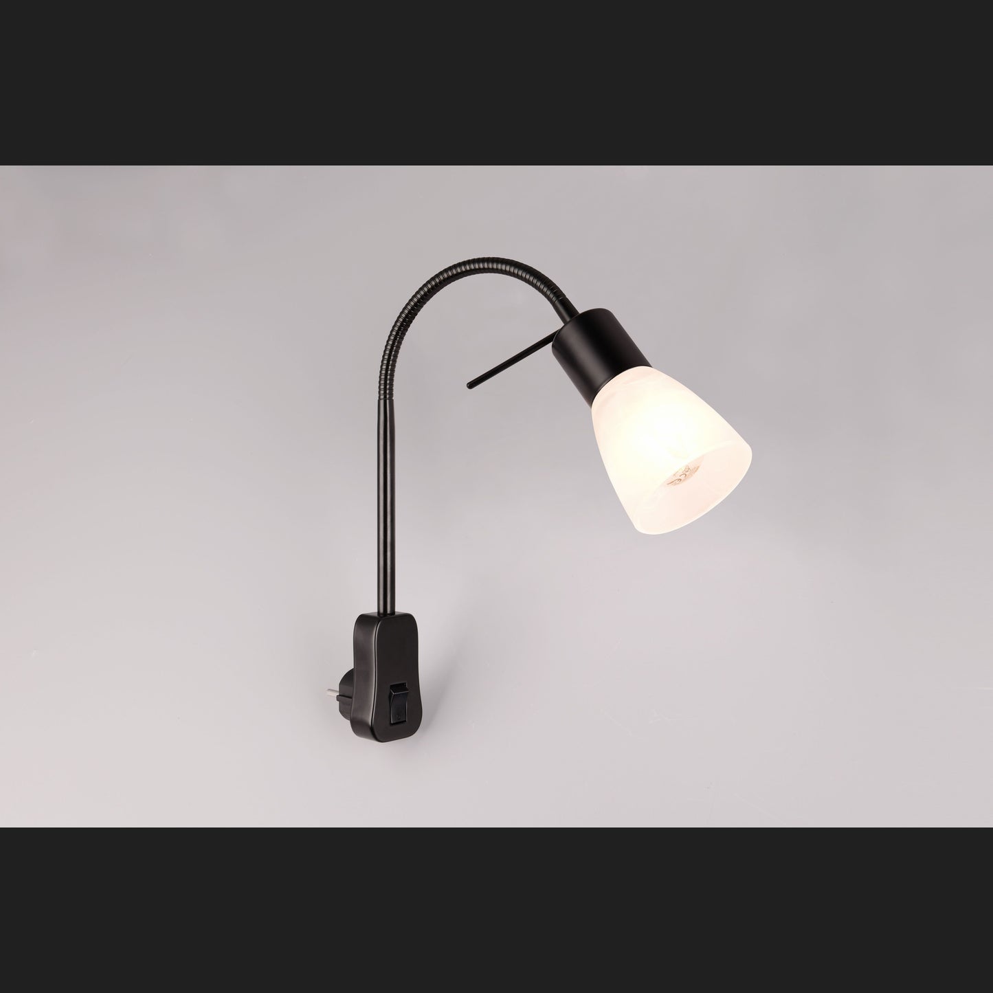 Levisto  - Spot - Alabaster Coloured - Trio