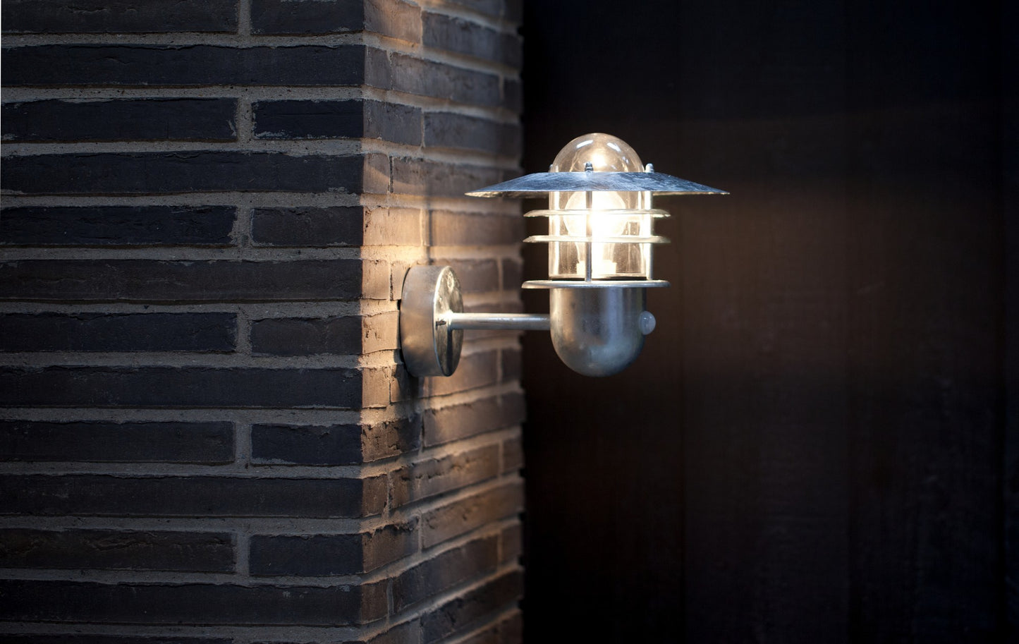 Agger Sensor - Wall light