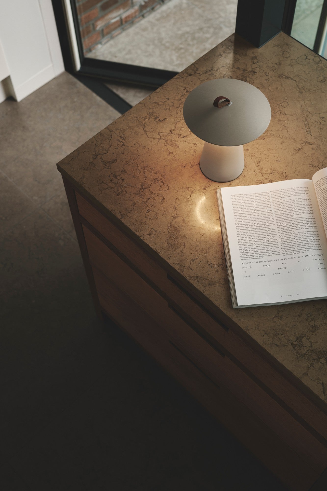 Ara To-Go 2 - Battery light