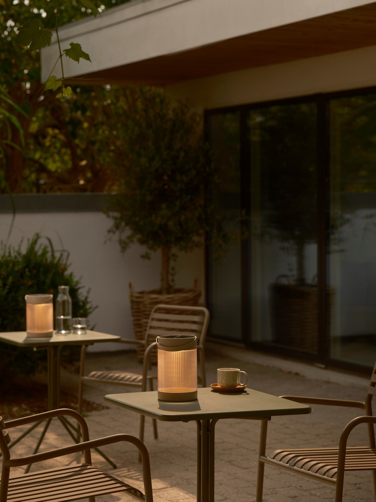 Coupar Solar - Table lamp