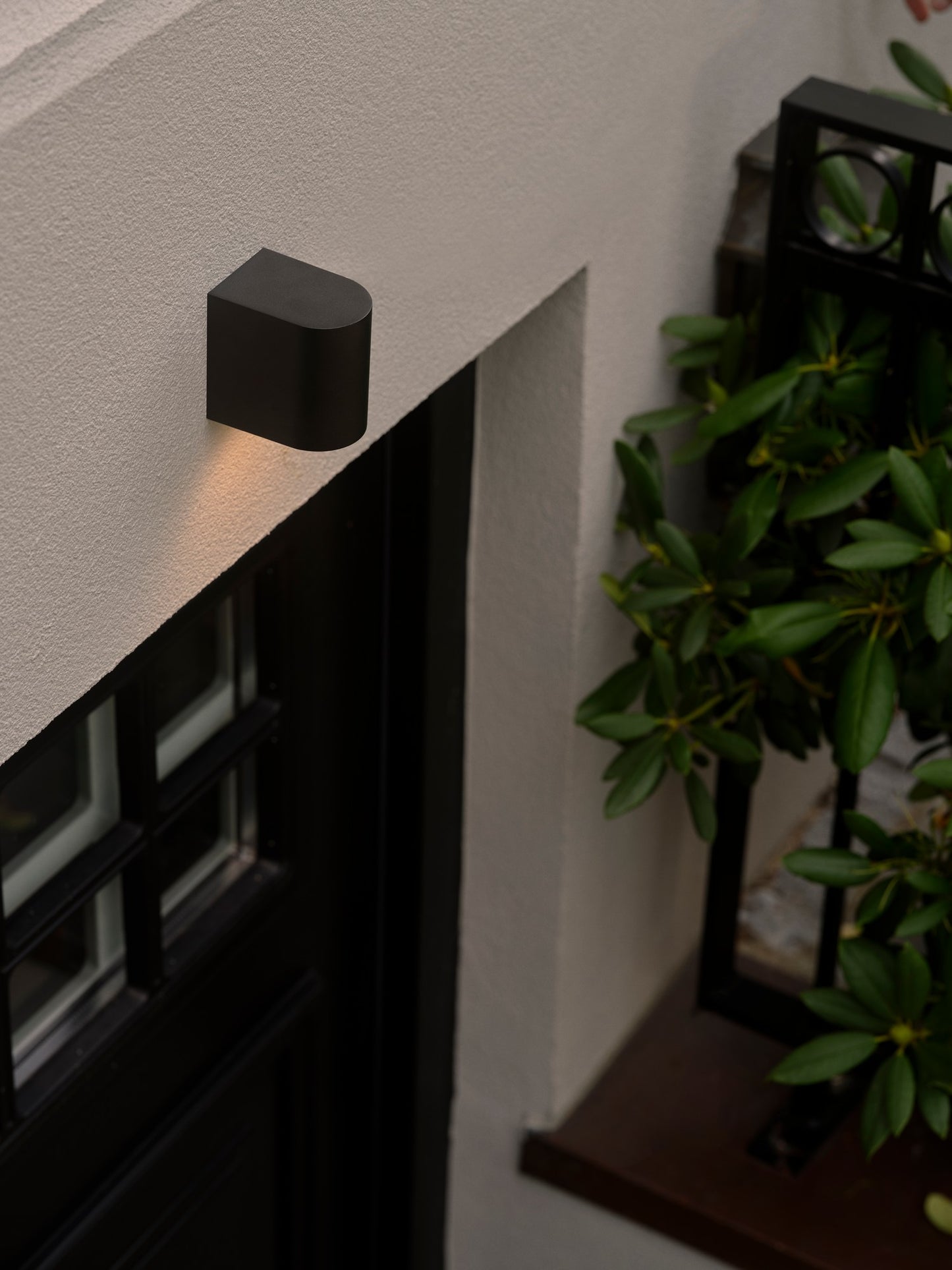 Dion Single - Wall light