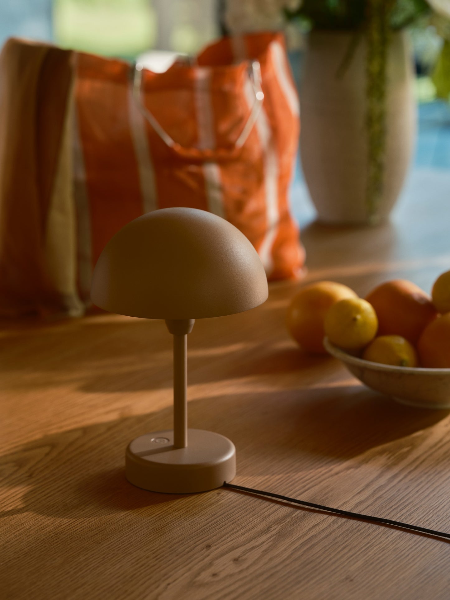 Ellen To-Go - Battery light