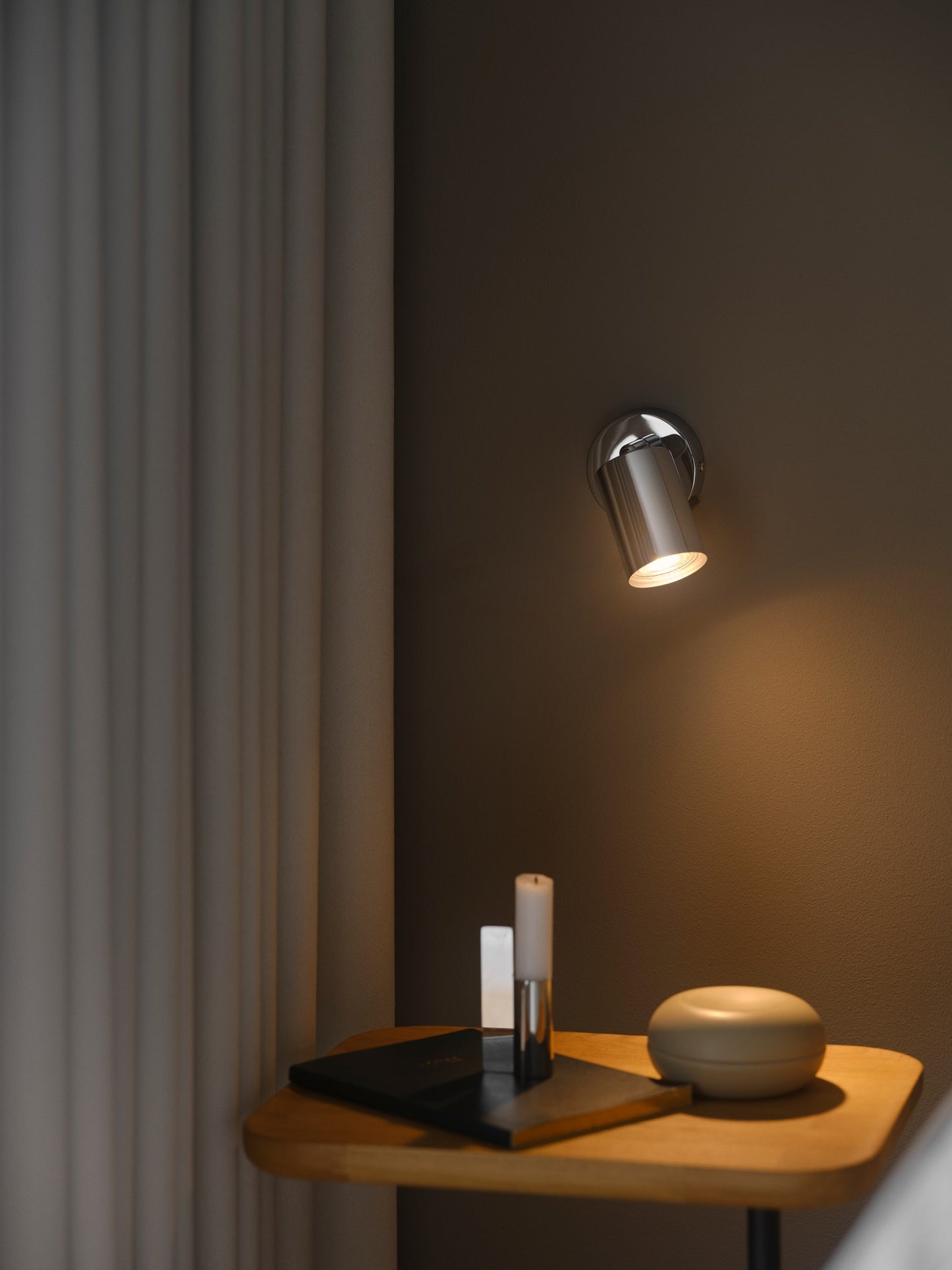 Explore - Wall light