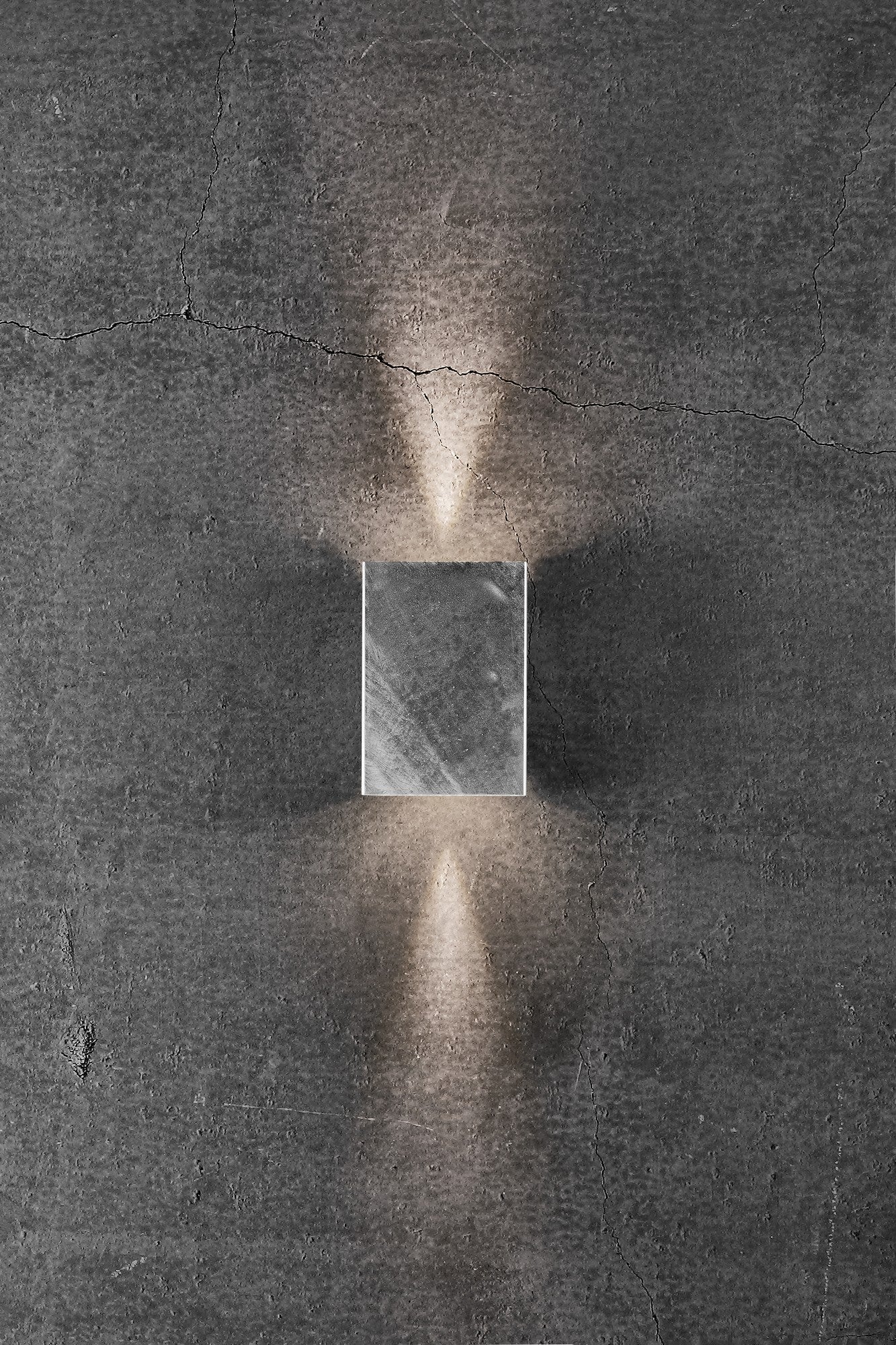 Fold 10 - Wall light