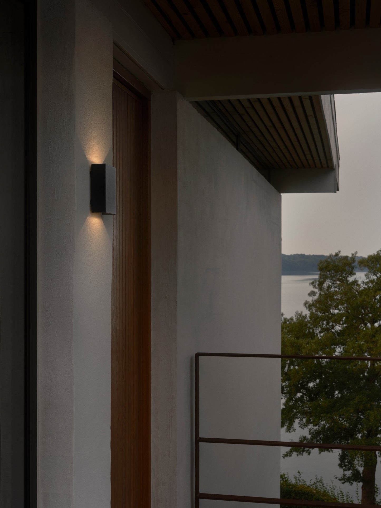 Fold 10 - Wall light