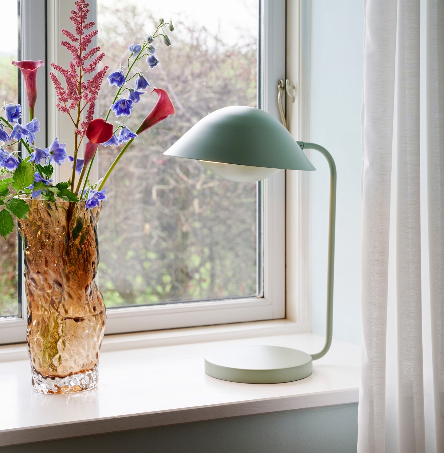 Freya - Table lamp
