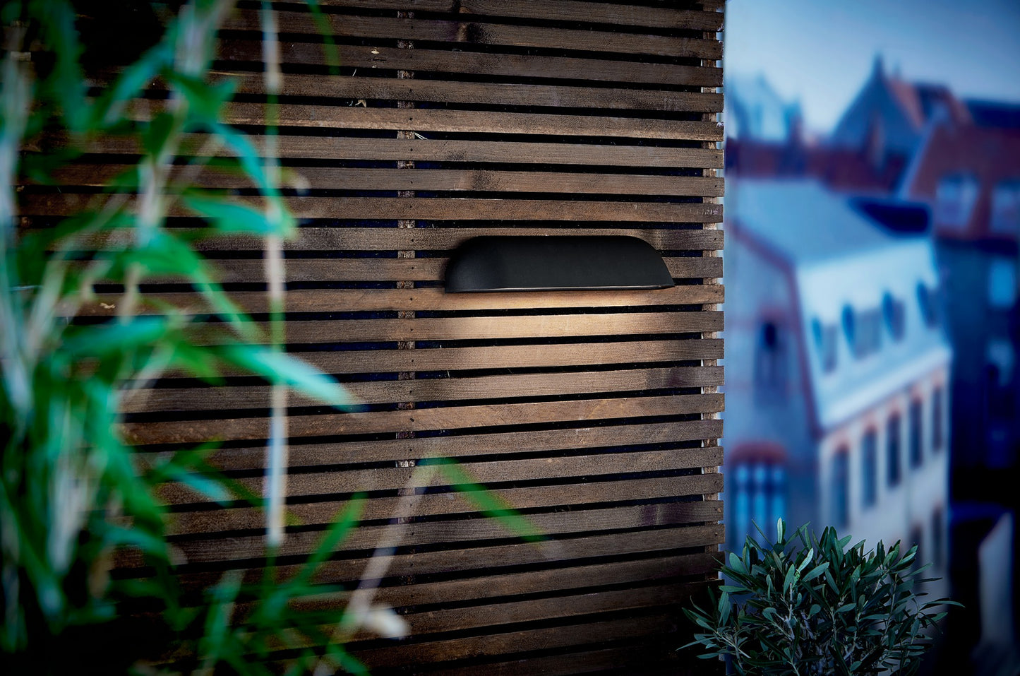Front 36 - Wall light