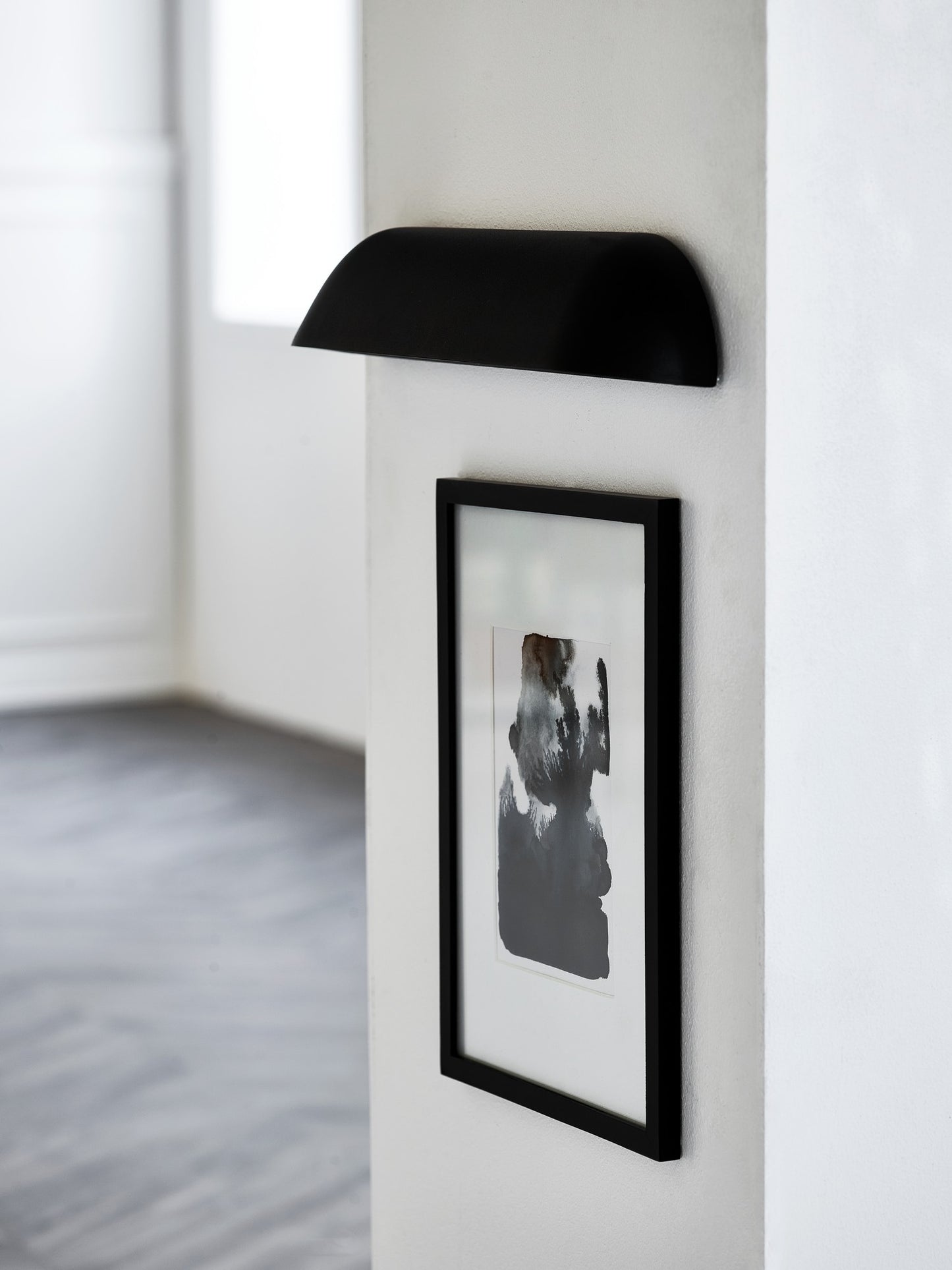 Front 36 - Wall light