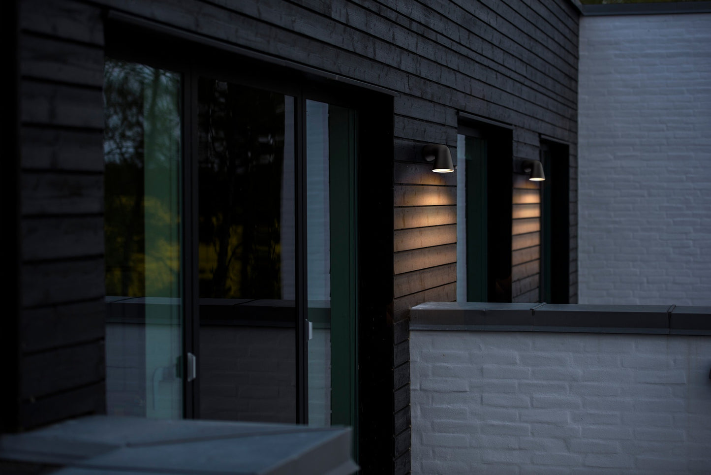 Front Single - Wall light