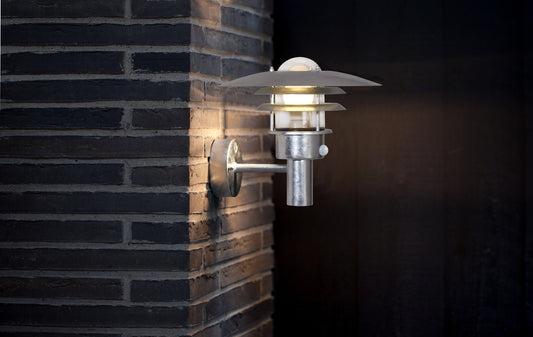 Lønstrup 32 Sensor - Wall light