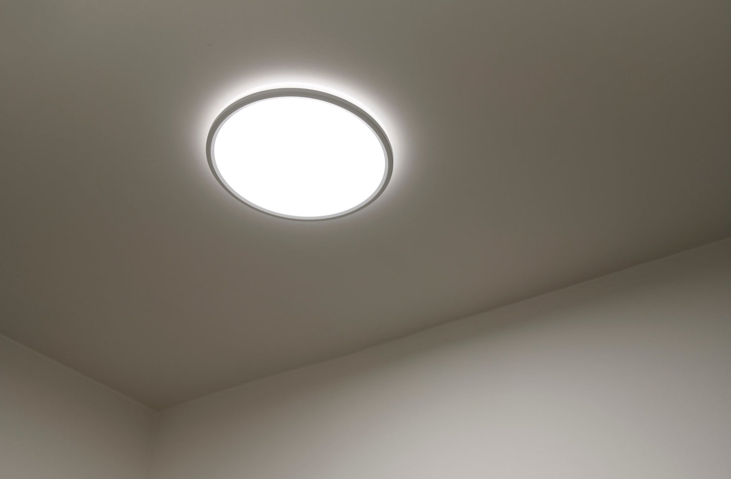 Liva Smart Colour - Ceiling light