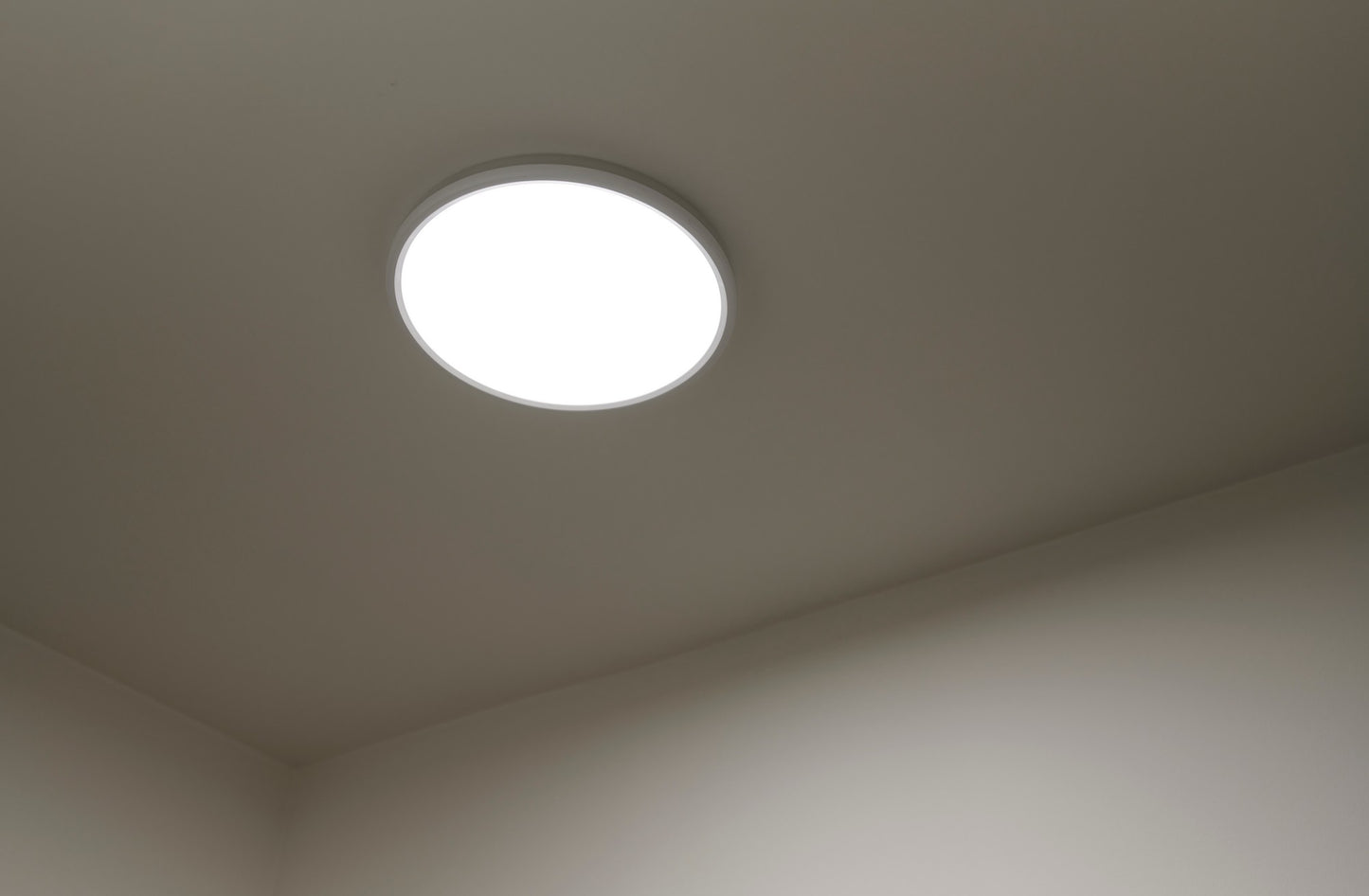 Liva Smart Colour - Ceiling light