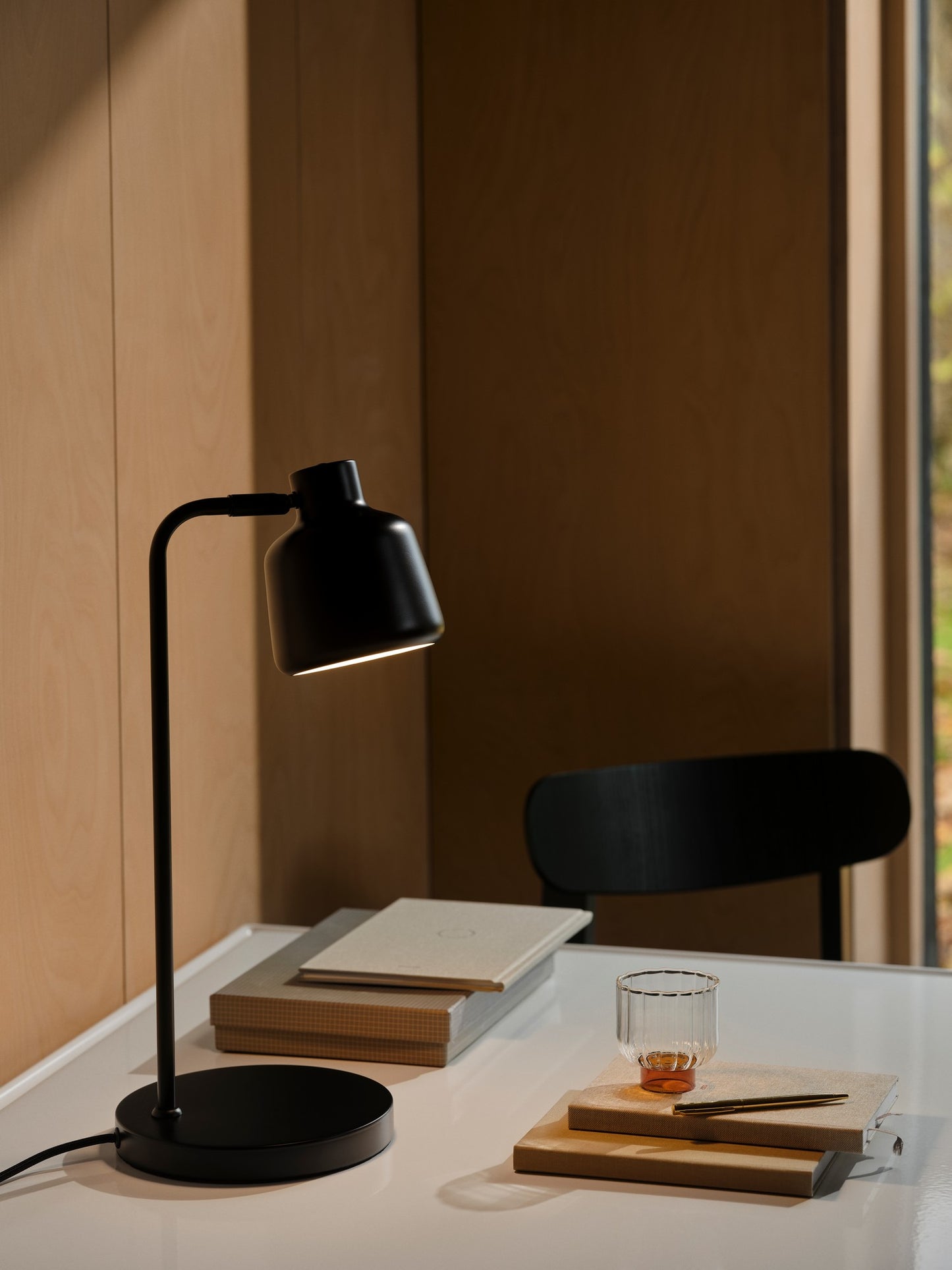 Louella - Table lamp