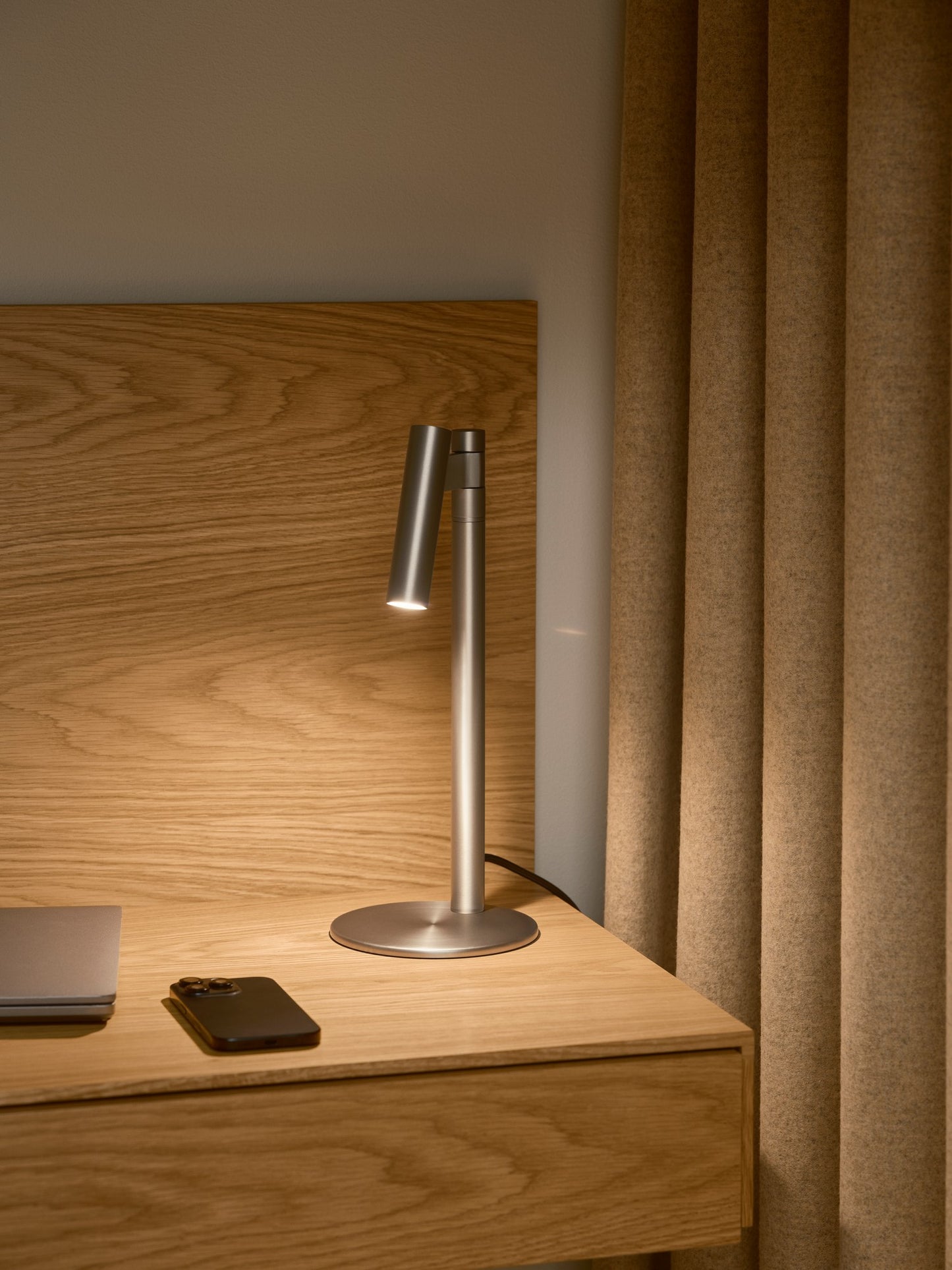 Makoto - Table lamp