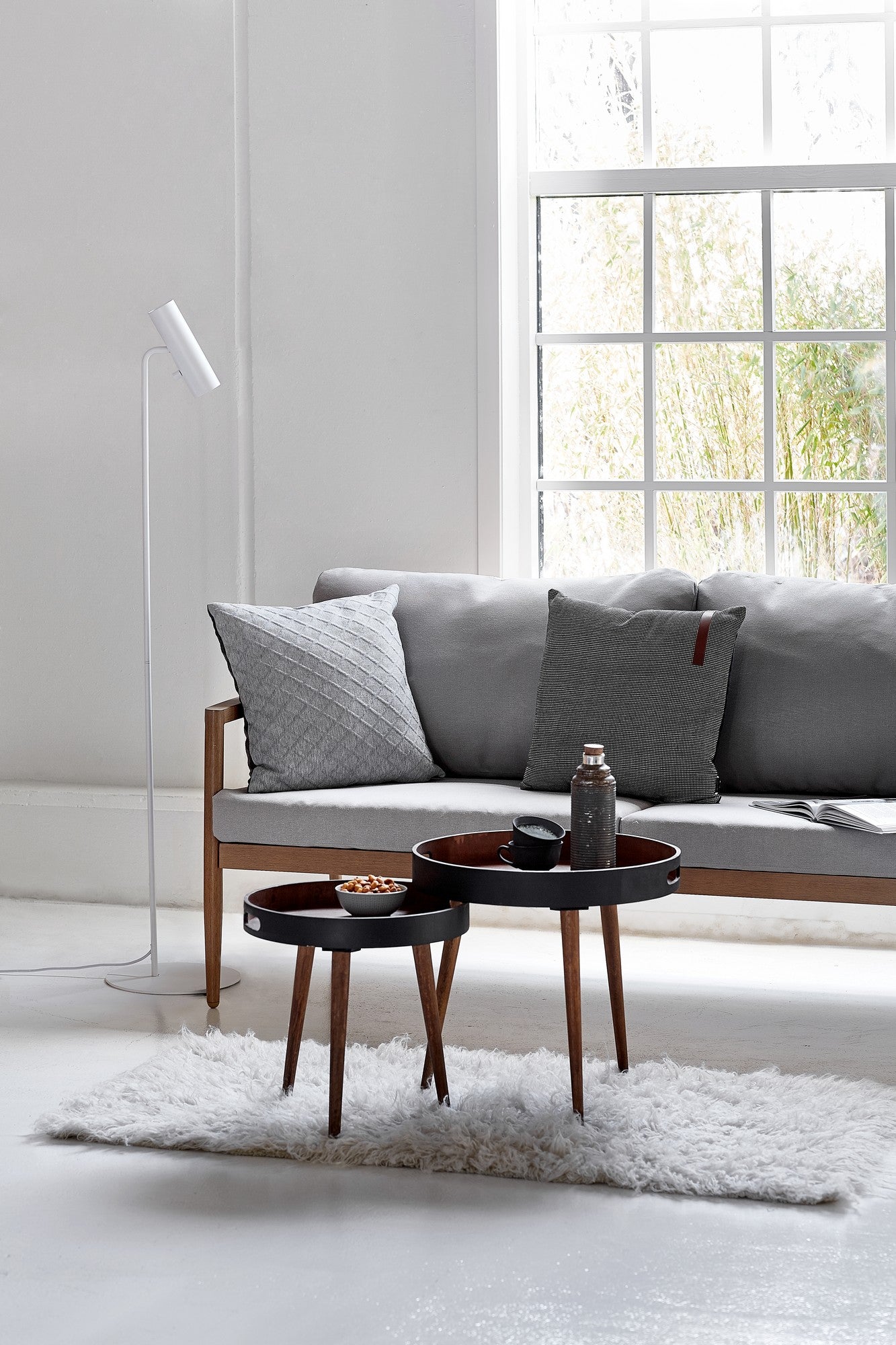 MIB 6 - Floor lamp