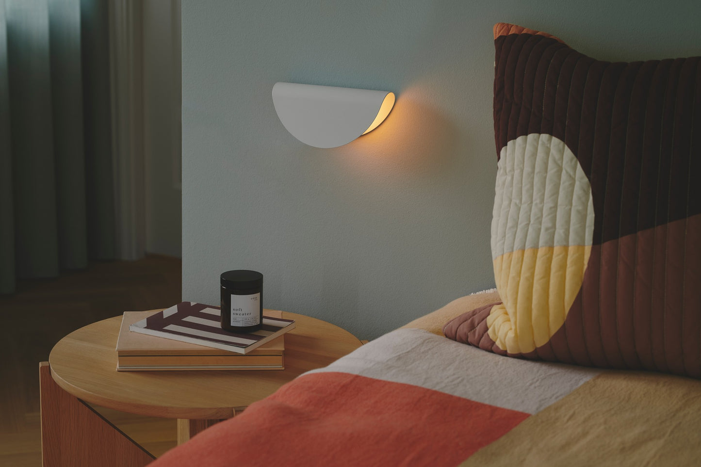 Model 2110 - Wall light